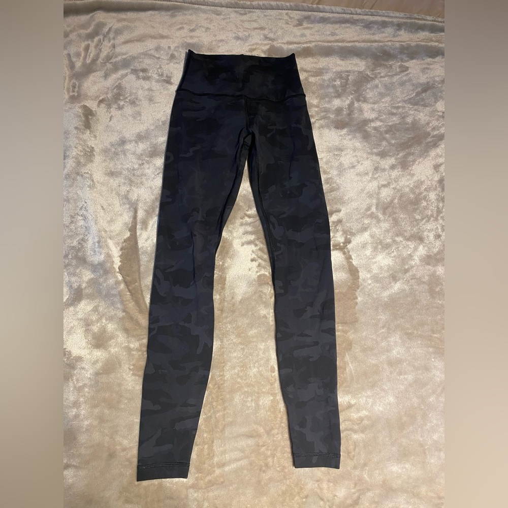 Lululemon Wunder-Under High-Rise Luxtreme 28” in Camo